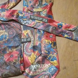 Neck tie and pocket square set